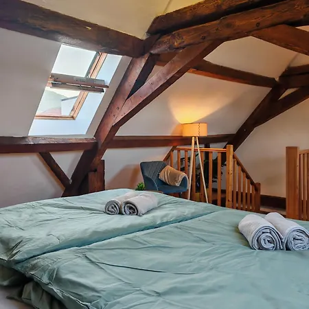 Appartement Charmante Altbau Maisonette Im Zentrum
